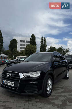 Позашляховик / Кросовер Audi Q3 2015 в 