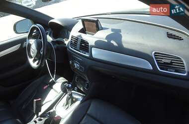Внедорожник / Кроссовер Audi Q3 2016 в 