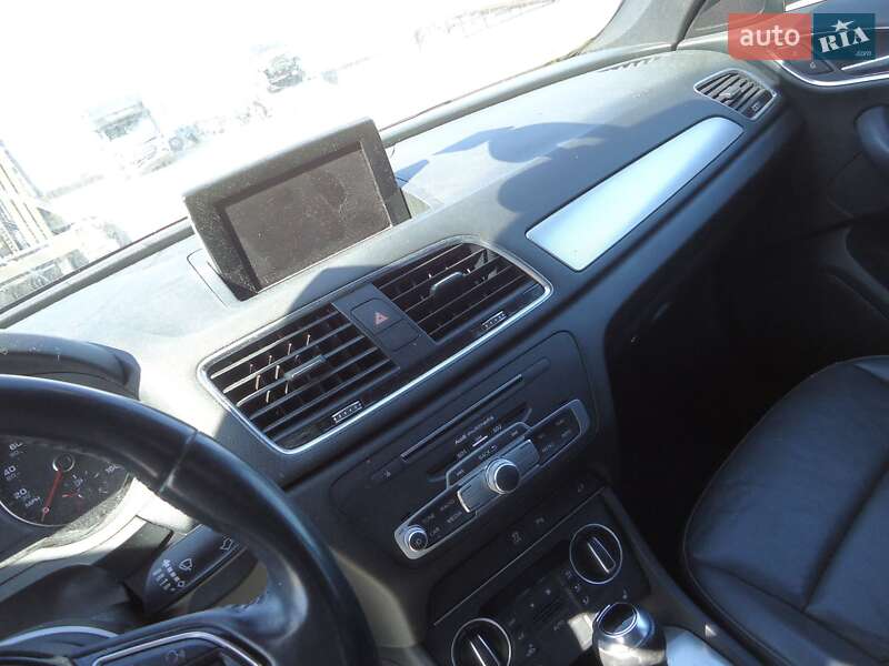 Внедорожник / Кроссовер Audi Q3 2016 в Львове