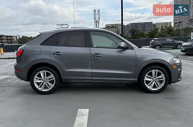 Позашляховик / Кросовер Audi Q3 2017 в 