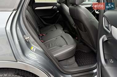 Позашляховик / Кросовер Audi Q3 2017 в 