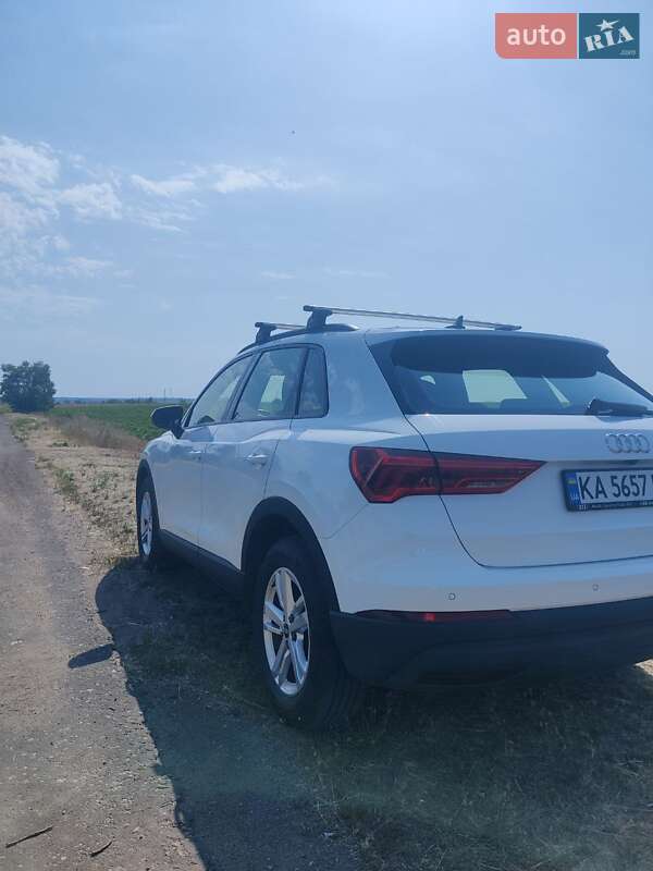 Позашляховик / Кросовер Audi Q3 2021 в Дніпрі