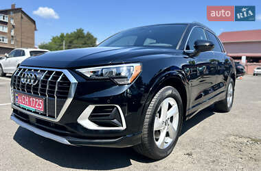 Позашляховик / Кросовер Audi Q3 2019 в 
