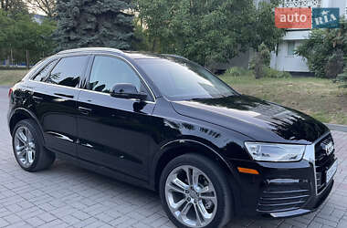 Позашляховик / Кросовер Audi Q3 2018 в 
