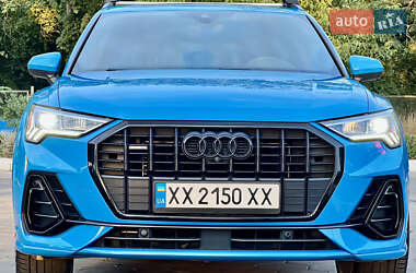 Внедорожник / Кроссовер Audi Q3 2020 в 