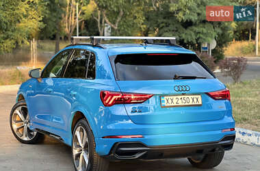 Внедорожник / Кроссовер Audi Q3 2020 в 