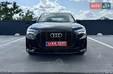 Внедорожник / Кроссовер Audi Q3 2021 в 