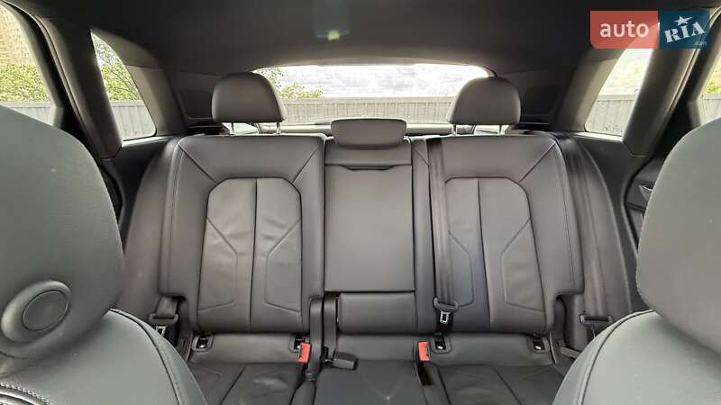 Позашляховик / Кросовер Audi Q3 2021 в Києві