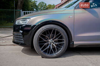 Позашляховик / Кросовер Audi Q3 2017 в 