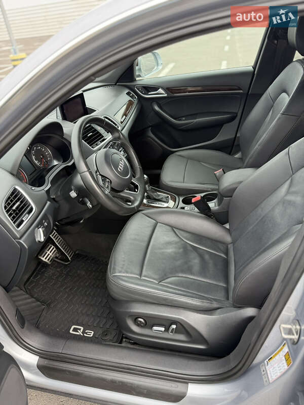 Позашляховик / Кросовер Audi Q3 2016 в Львові