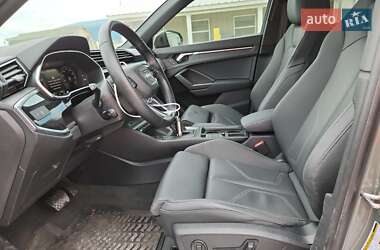Внедорожник / Кроссовер Audi Q3 2024 в 
