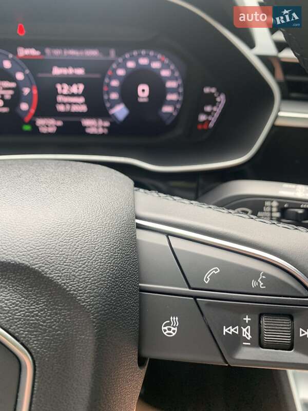 Позашляховик / Кросовер Audi Q3 2022 в Полтаві
