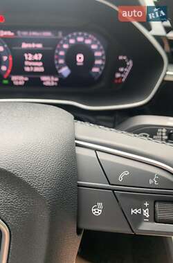 Внедорожник / Кроссовер Audi Q3 2022 в 