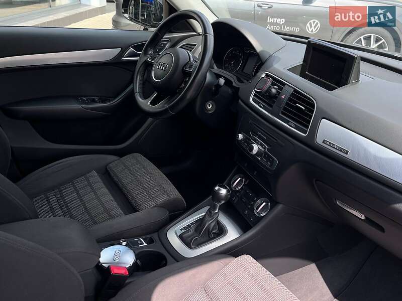 Позашляховик / Кросовер Audi Q3 2013 в Житомирі