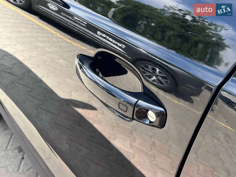 Позашляховик / Кросовер Audi Q3 2013 в Житомирі