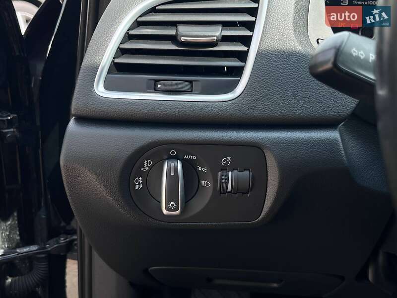 Позашляховик / Кросовер Audi Q3 2013 в Житомирі