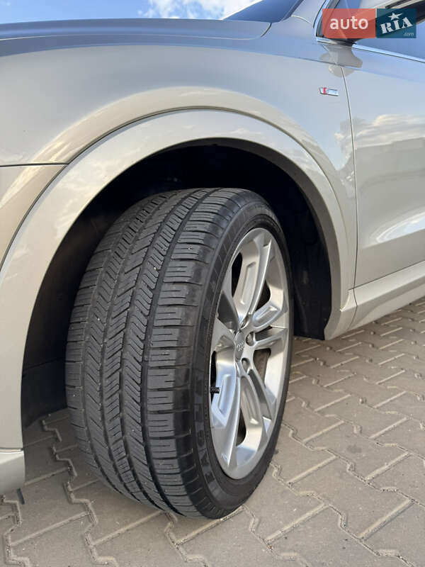 Внедорожник / Кроссовер Audi Q3 2016 в Одессе