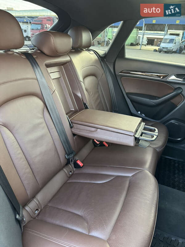 Внедорожник / Кроссовер Audi Q3 2016 в Одессе