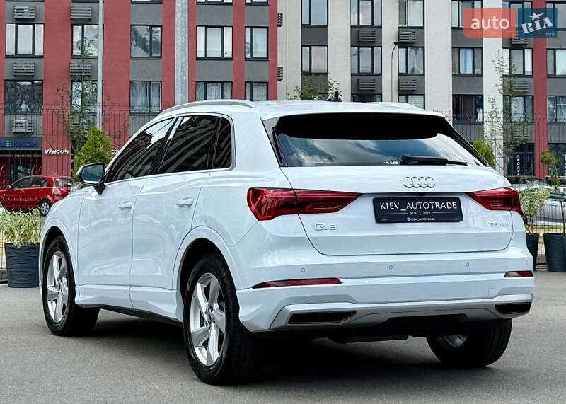 Позашляховик / Кросовер Audi Q3 2020 в Києві