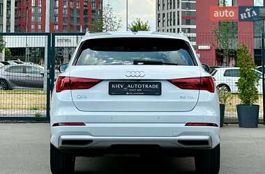 Позашляховик / Кросовер Audi Q3 2020 в 