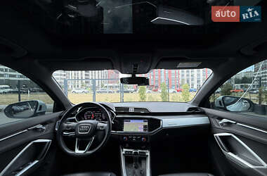 Позашляховик / Кросовер Audi Q3 2020 в 
