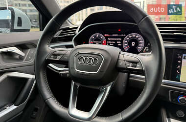 Позашляховик / Кросовер Audi Q3 2020 в 