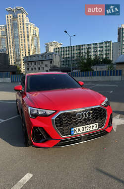 Позашляховик / Кросовер Audi Q3 2021 в Києві