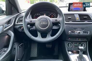 Внедорожник / Кроссовер Audi Q3 2015 в 