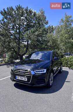 Внедорожник / Кроссовер Audi Q3 2015 в 