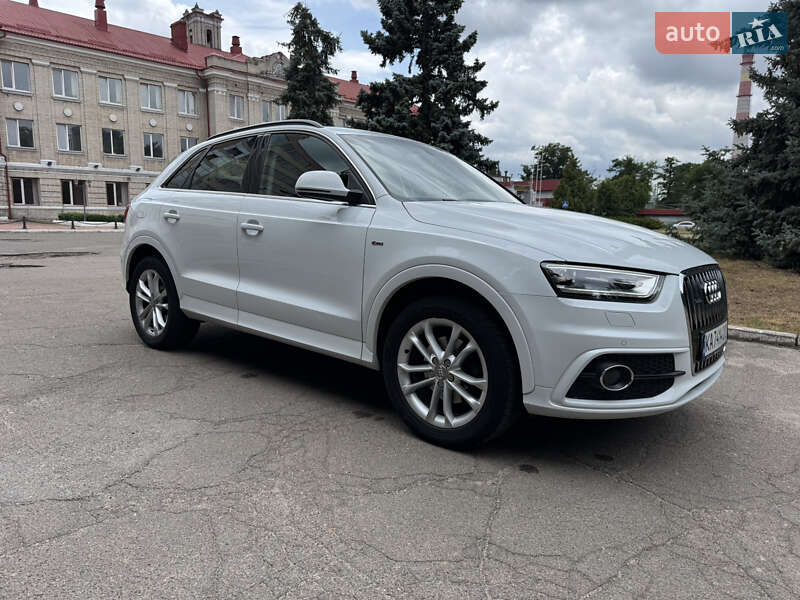 Внедорожник / Кроссовер Audi Q3 2013 в Киеве