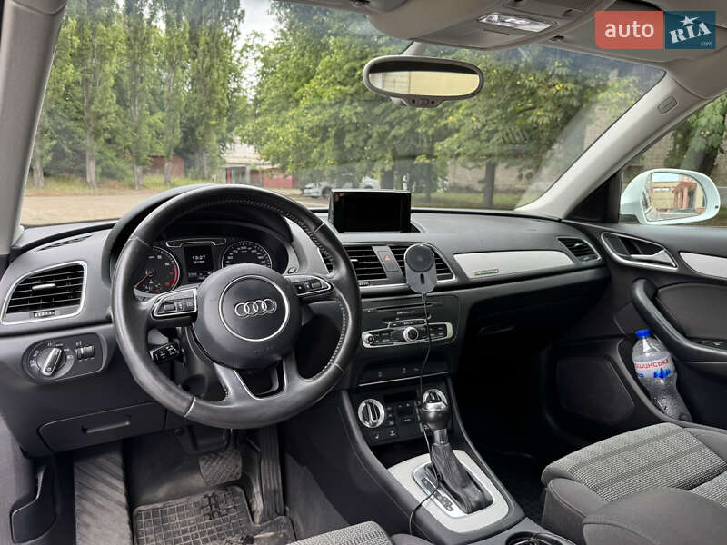 Внедорожник / Кроссовер Audi Q3 2013 в Киеве