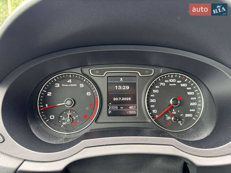 Внедорожник / Кроссовер Audi Q3 2013 в Киеве