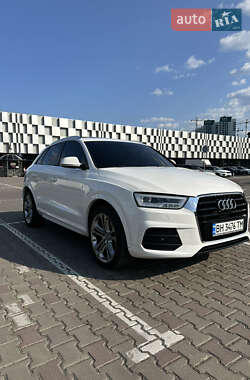 Внедорожник / Кроссовер Audi Q3 2017 в Одессе