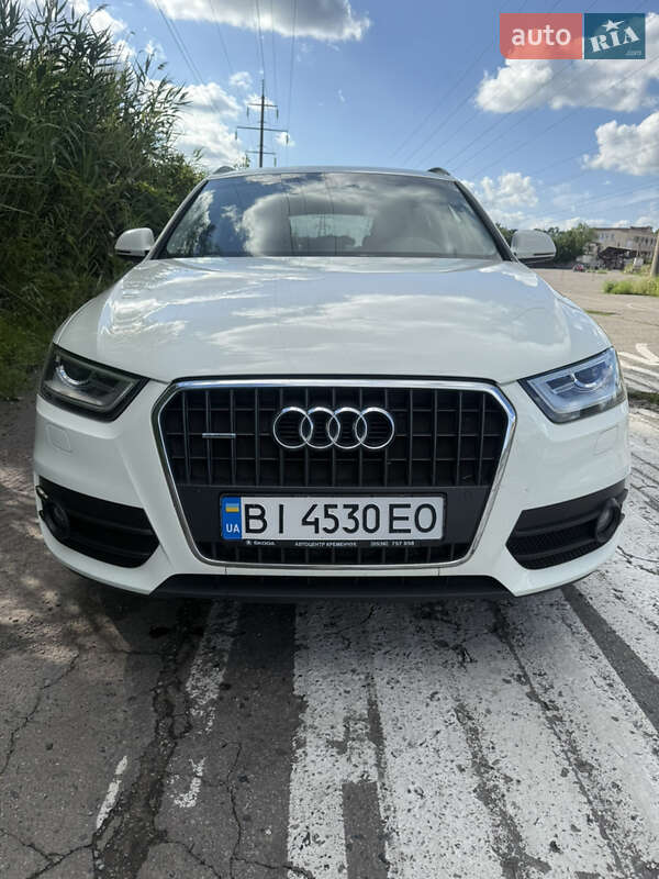 Внедорожник / Кроссовер Audi Q3 2012 в 
