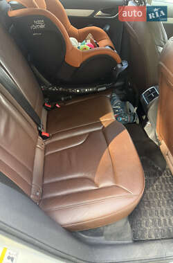 Внедорожник / Кроссовер Audi Q3 2012 в 