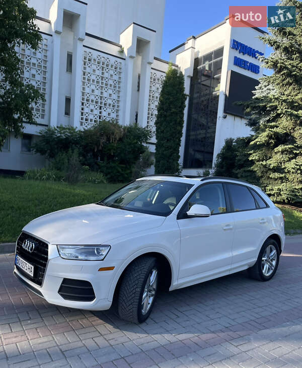 Позашляховик / Кросовер Audi Q3 2016 в Тернополі