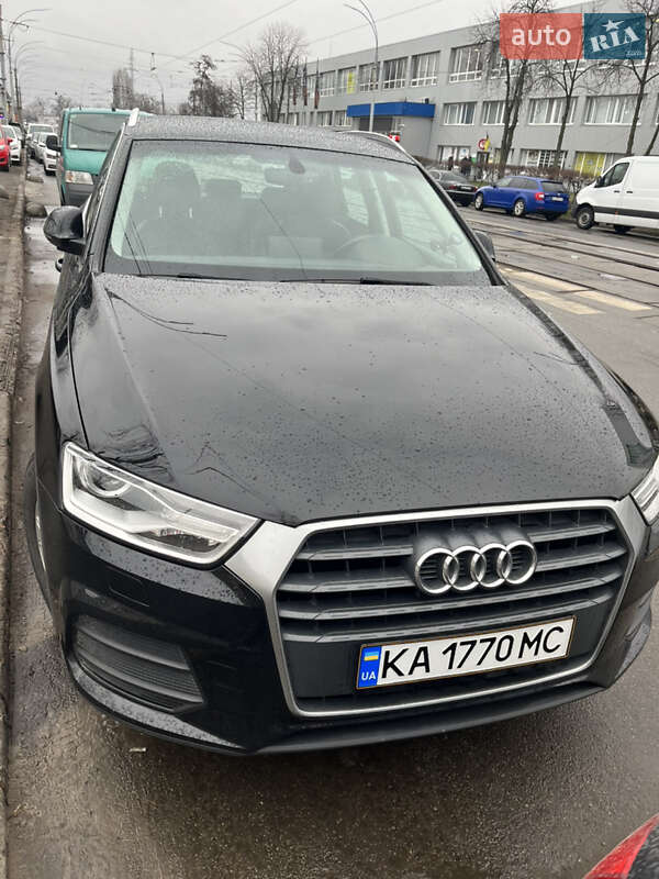 Внедорожник / Кроссовер Audi Q3 2017 в 