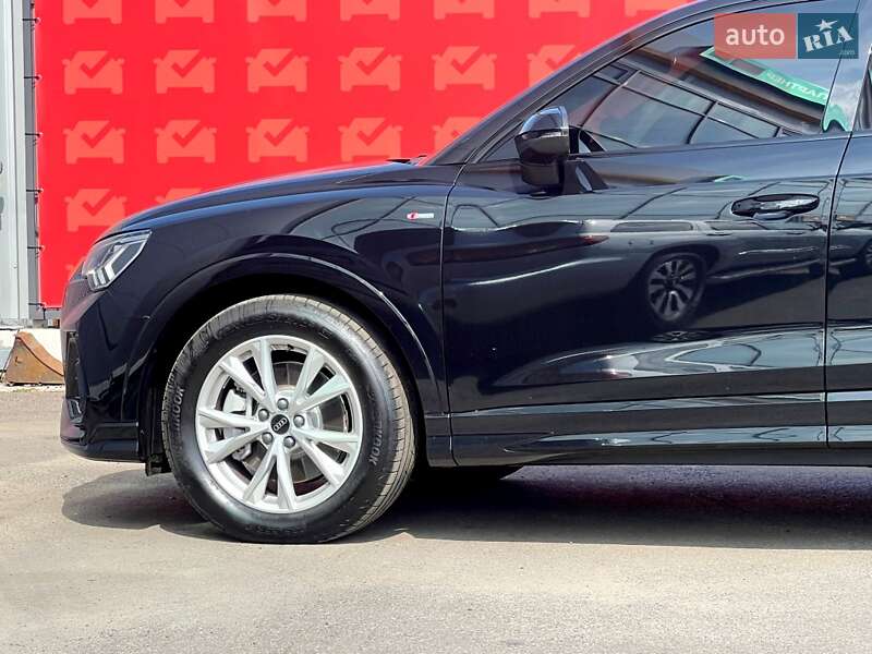 Внедорожник / Кроссовер Audi Q3 2024 в Киеве