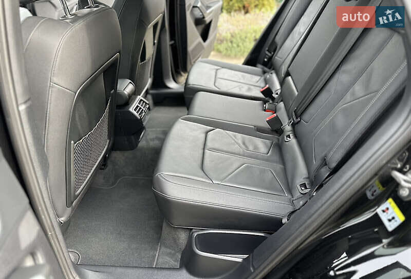 Внедорожник / Кроссовер Audi Q3 2020 в Киеве