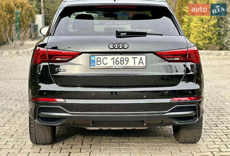 Внедорожник / Кроссовер Audi Q3 2020 в Киеве