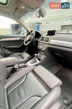 Внедорожник / Кроссовер Audi Q3 2014 в 