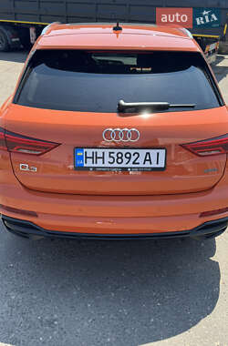 Внедорожник / Кроссовер Audi Q3 2019 в 
