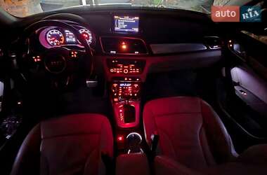 Внедорожник / Кроссовер Audi Q3 2015 в 
