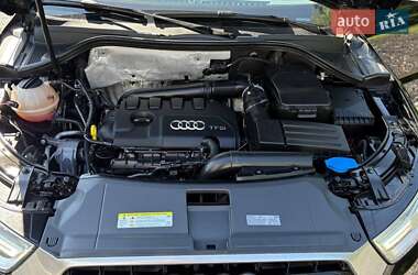 Внедорожник / Кроссовер Audi Q3 2016 в 