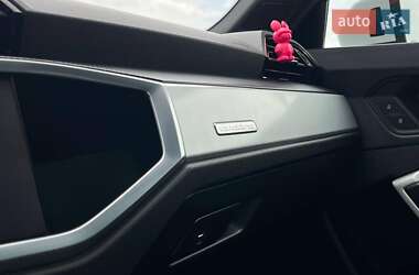 Внедорожник / Кроссовер Audi Q3 2020 в 