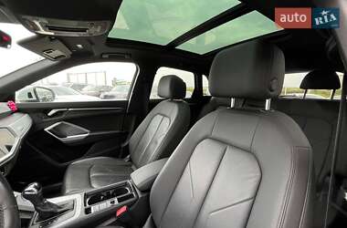 Внедорожник / Кроссовер Audi Q3 2020 в 