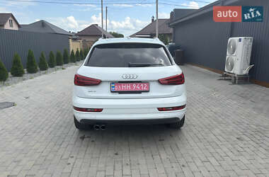 Внедорожник / Кроссовер Audi Q3 2015 в 