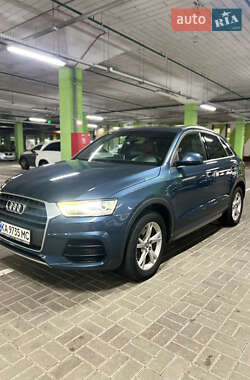 Позашляховик / Кросовер Audi Q3 2015 в 