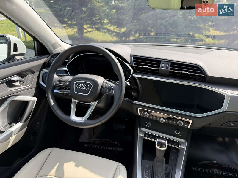 Внедорожник / Кроссовер Audi Q3 2022 в Одессе