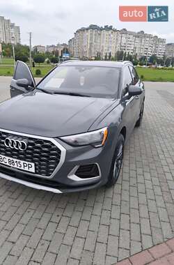 Внедорожник / Кроссовер Audi Q3 2019 в 